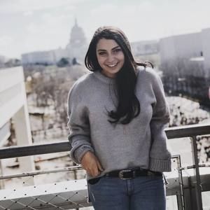 Meet your Posher, Danielle